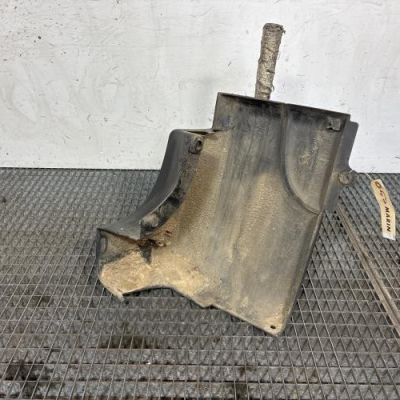 Crosse arriere gauche RENAULT MASTER 3 Photo n°3