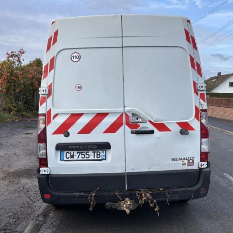 Crosse arriere gauche RENAULT MASTER 3 Photo n°7