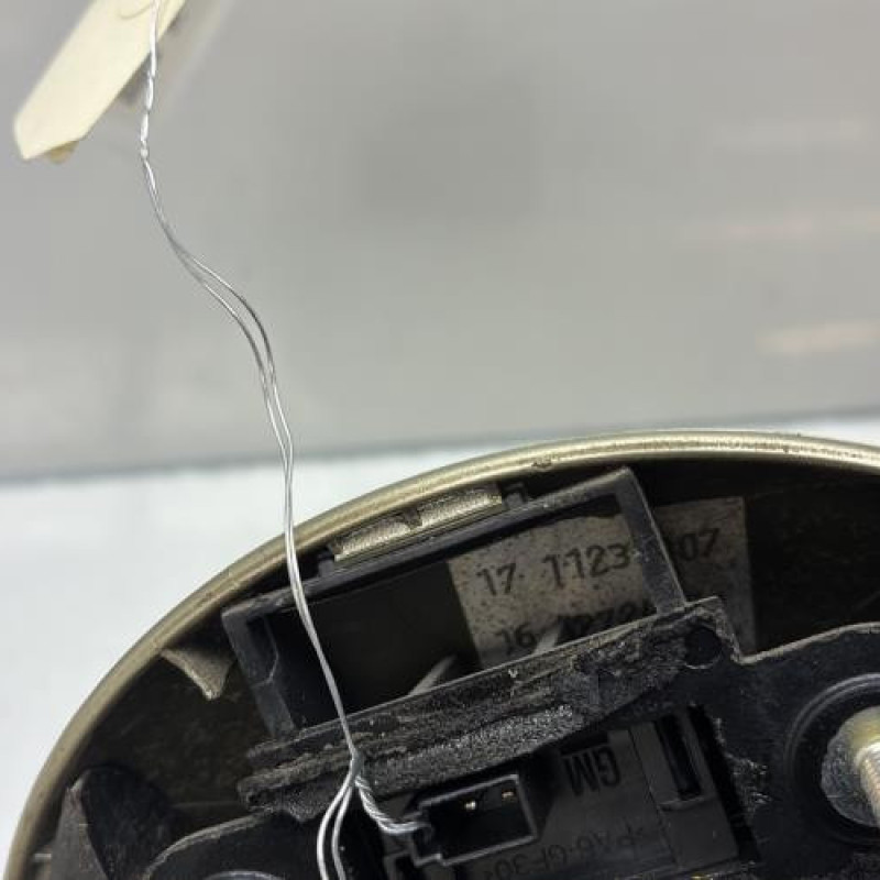 Bouton de coffre OPEL MERIVA A Photo n°4