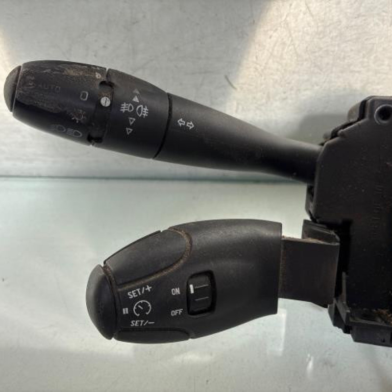 Com (Bloc Contacteur Tournant+Commodo Essuie Glace+Commodo Phare) PEUGEOT 307 Photo n°6