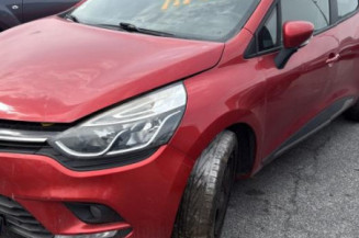 Poignee porte avant droit RENAULT CLIO 4