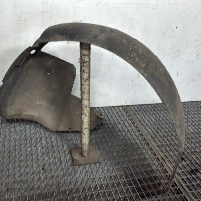 Pare boue avant gauche RENAULT TWINGO 1 Photo n°4