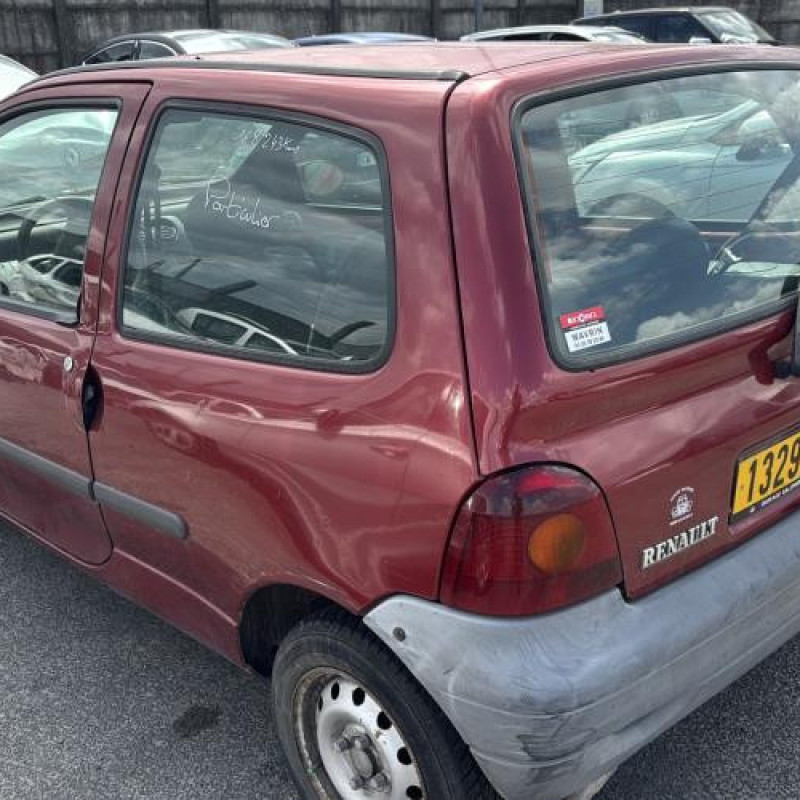 Pare boue avant gauche RENAULT TWINGO 1 Photo n°8