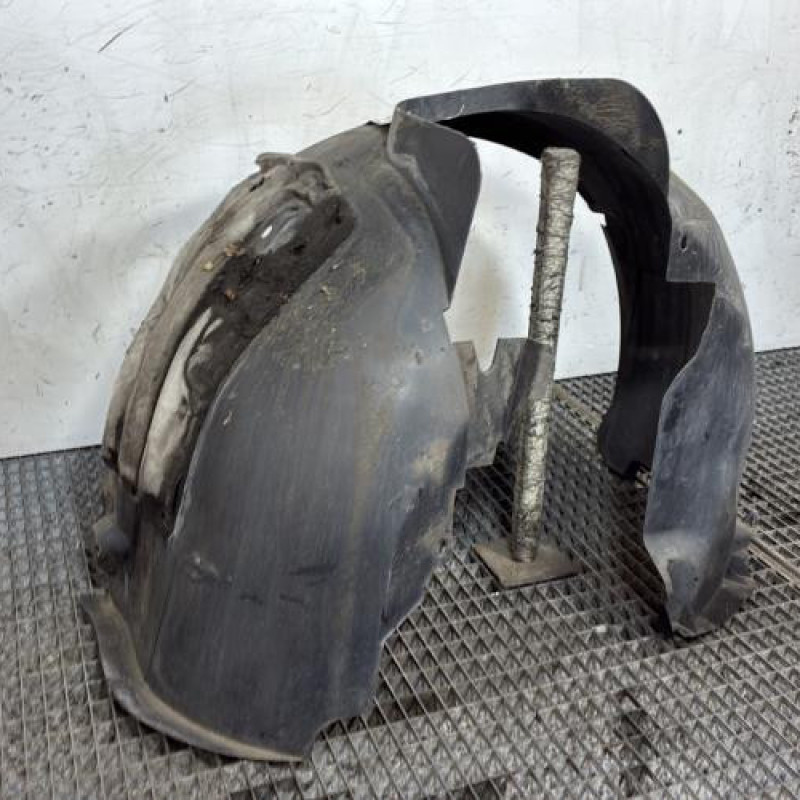 Pare boue avant gauche PEUGEOT 207 Photo n°3