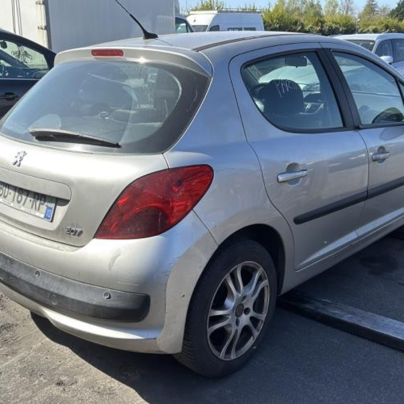 Pare boue avant gauche PEUGEOT 207 Photo n°7