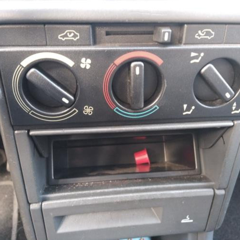 Moteur essuie glace avant PEUGEOT 405 Photo n°8