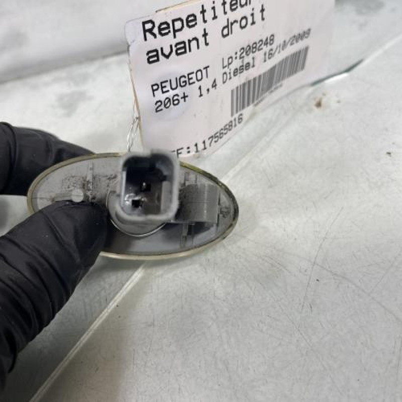 Repetiteur clignotant avant droit  (Feux) PEUGEOT 206+ Photo n°3