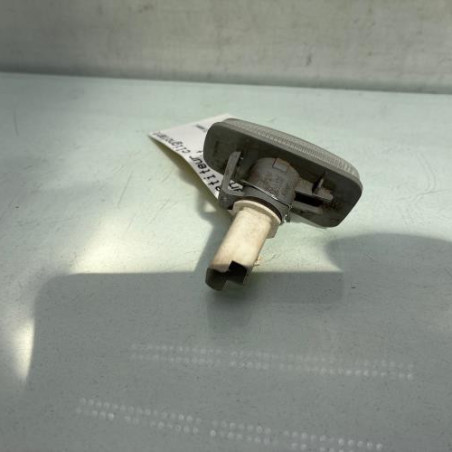 Repetiteur clignotant avant droit  (Feux) PEUGEOT 306