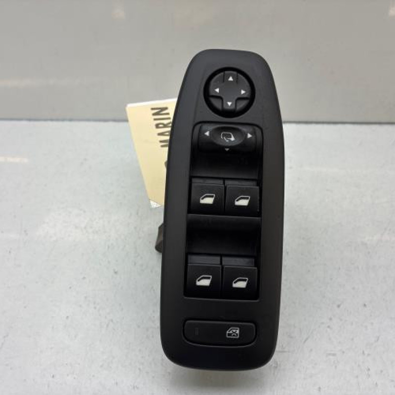 Interrupteur de leve vitre avant gauche PEUGEOT 208 1 Photo n°1