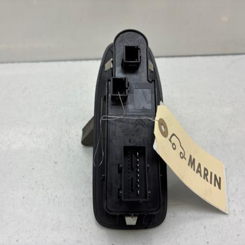 Interrupteur de leve vitre avant gauche PEUGEOT 208 1 Photo n°4