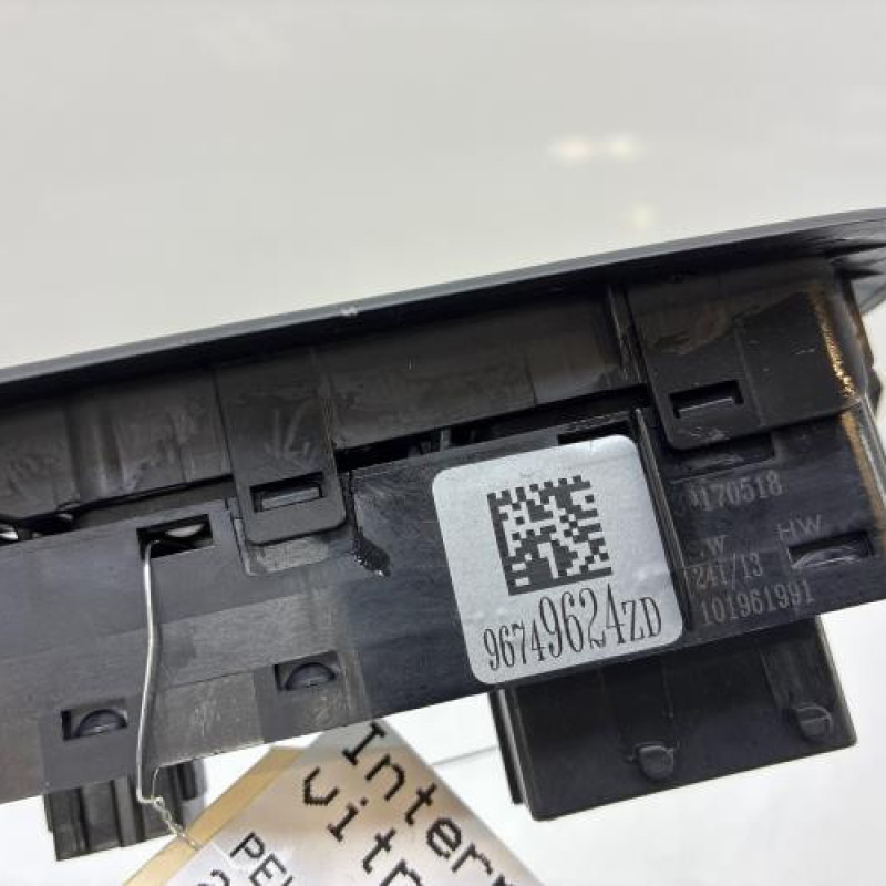 Interrupteur de leve vitre avant gauche PEUGEOT 208 1 Photo n°6