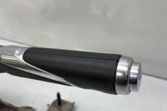 Levier frein à main PEUGEOT 208 1