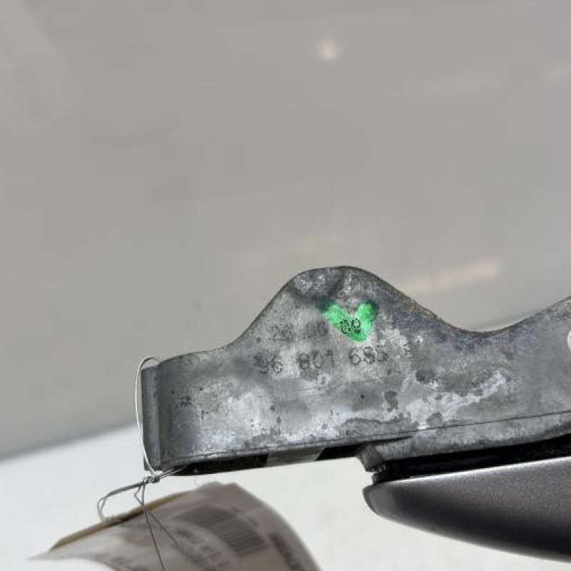 Poignee porte avant droit PEUGEOT 207 Photo n°5