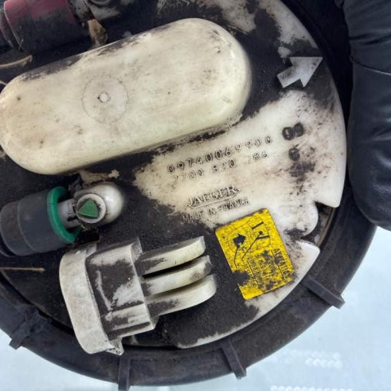 Pompe à carburant RENAULT TWINGO 1 Photo n°2