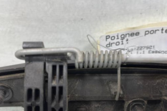 Poignee porte avant droit DACIA SANDERO 1