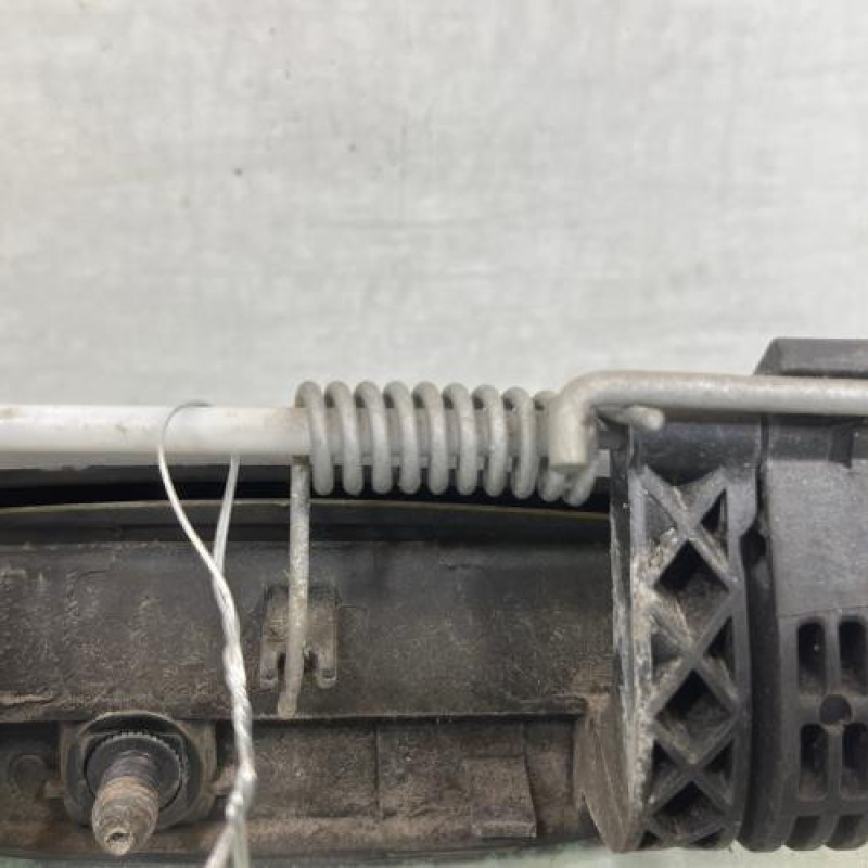 Poignee porte avant gauche DACIA SANDERO 1 Photo n°3