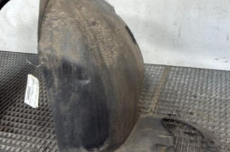 Pare boue avant gauche PEUGEOT 207