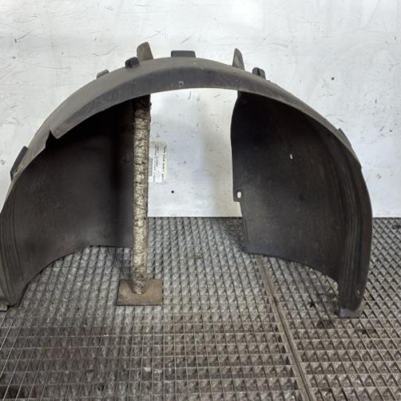 Pare boue avant gauche PEUGEOT 207 Photo n°4