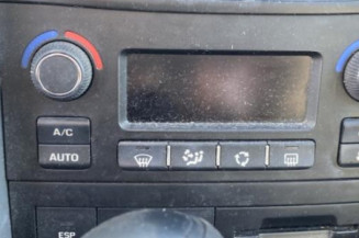 Pare boue avant gauche PEUGEOT 207