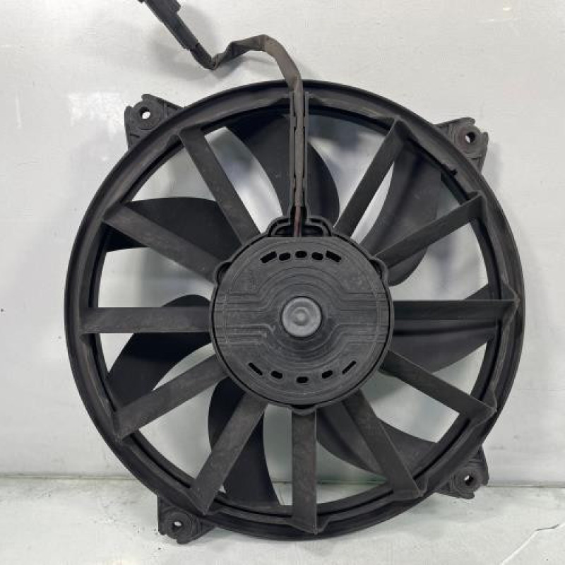 Moto ventilateur radiateur PEUGEOT 3008 1 Photo n°2