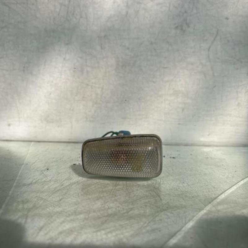 Repetiteur clignotant avant droit  (Feux) CITROEN SAXO Photo n°1