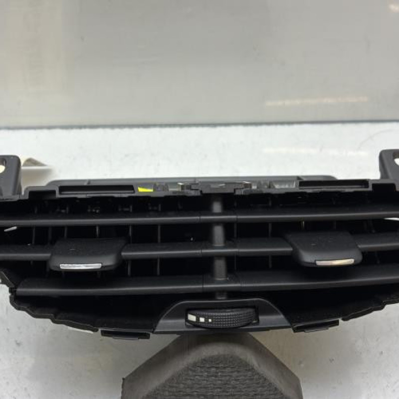 Aerateur tableau de bord PEUGEOT 208 1 Photo n°1
