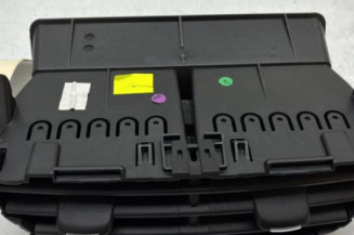 Aerateur tableau de bord PEUGEOT 208 1