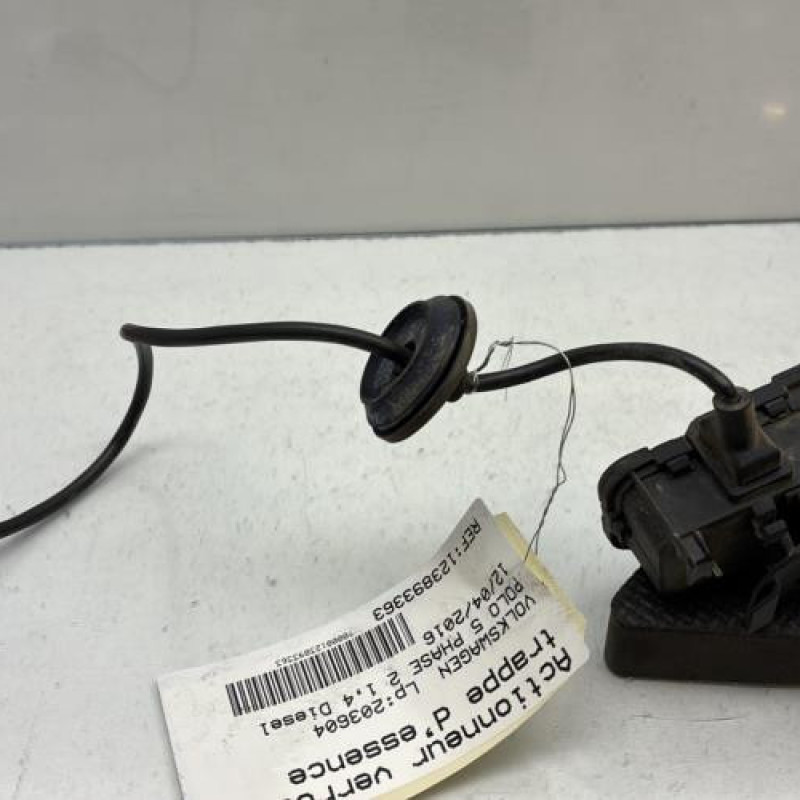 Actionneur verrou trappe d'essence VOLKSWAGEN POLO 5 Photo n°1