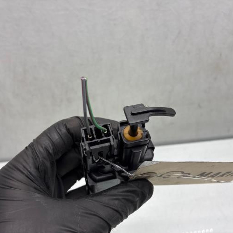 Actionneur verrou trappe d'essence RENAULT GRAND SCENIC 4 Photo n°3