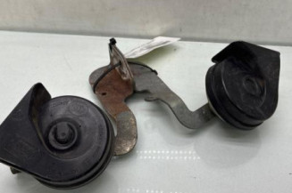 Avertisseur/Klaxon MERCEDES CLASSE E 207 Photo n°1