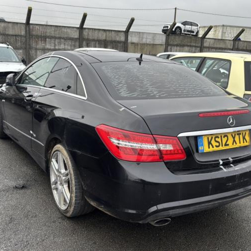 Avertisseur/Klaxon MERCEDES CLASSE E 207 Photo n°8