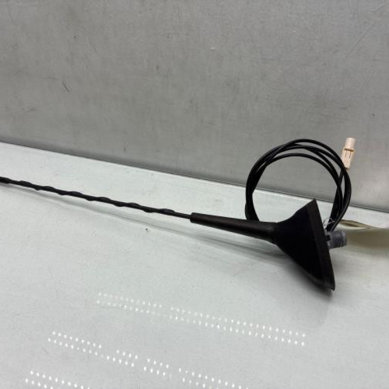 Antenne RENAULT MEGANE 4 Photo n°2