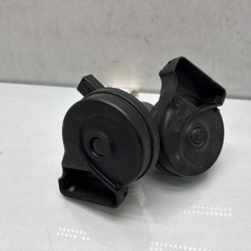 Avertisseur/Klaxon MERCEDES CLASSE E 212 Photo n°1