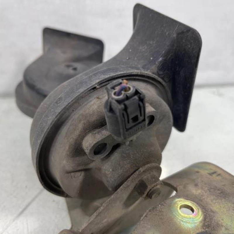 Avertisseur/Klaxon BMW SERIE 5 E61 Photo n°4