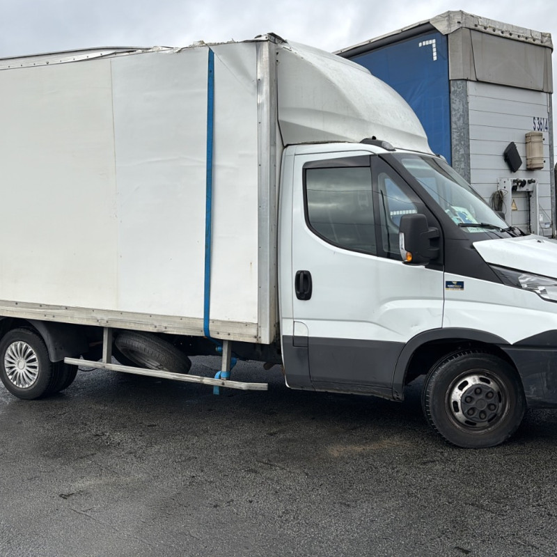 IVECO DAILY 6 PHASE 1 35-C16 2.3D - 16V TURBO Photo n°2