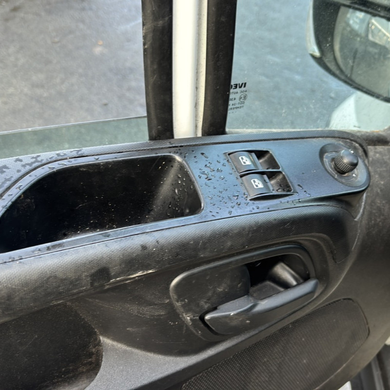 IVECO DAILY 6 PHASE 1 35-C16 2.3D - 16V TURBO Photo n°17