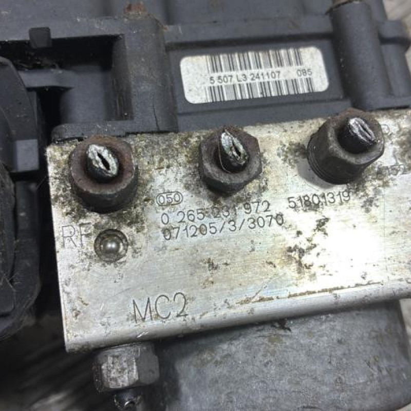 Bloc ABS (freins anti-blocage) FIAT 500 2 Photo n°4