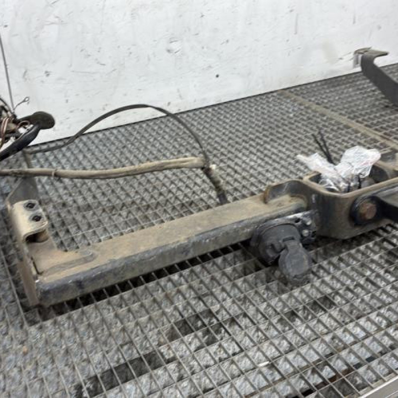 Attelage (boule de remorquage) OPEL VIVARO 1 Photo n°2