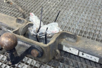 Attelage (boule de remorquage) OPEL VIVARO 1