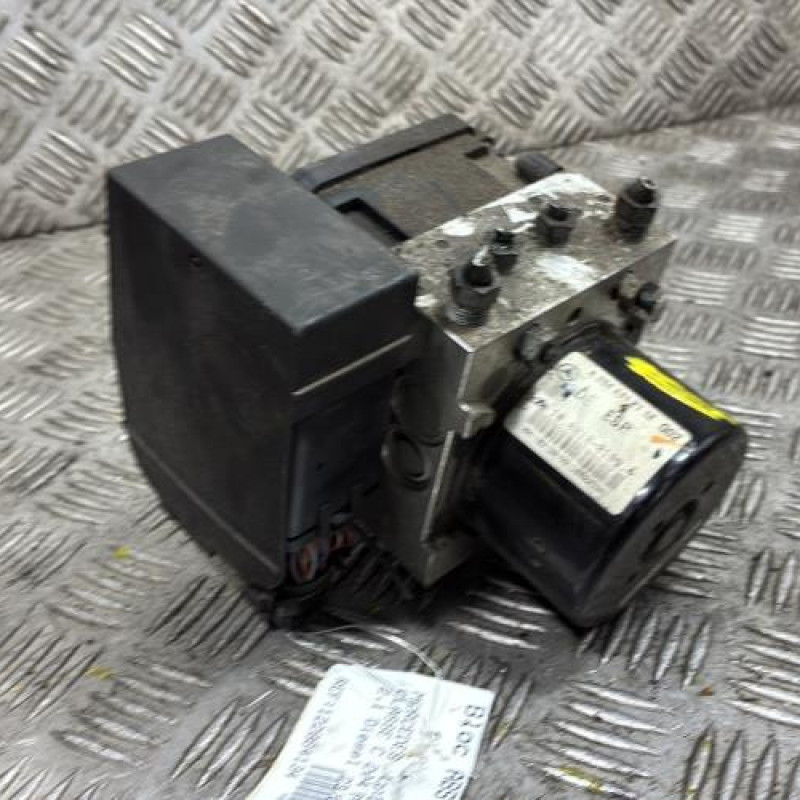 Bloc ABS (freins anti-blocage) MERCEDES CLASSE C 204 Photo n°4