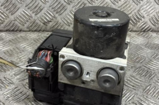 Bloc ABS (freins anti-blocage) MERCEDES CLASSE C 204