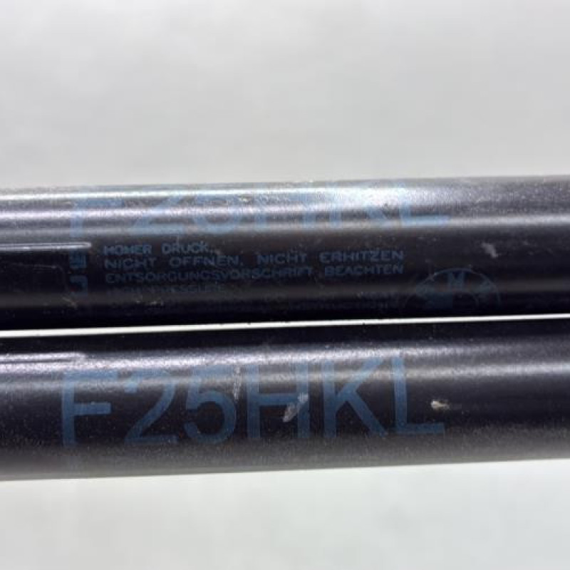 Verin de coffre BMW X3 F25 Photo n°4