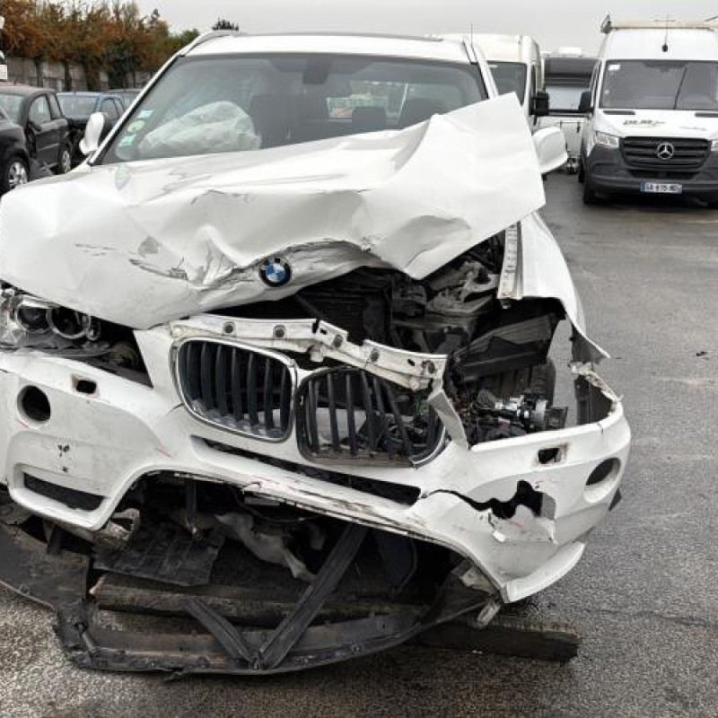 Verin de coffre BMW X3 F25 Photo n°6