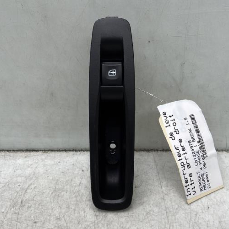 Interrupteur de leve vitre arriere droit RENAULT MEGANE 4 Photo n°1