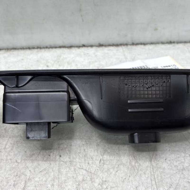 Interrupteur de leve vitre arriere droit RENAULT MEGANE 4 Photo n°2