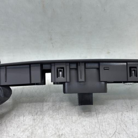 Interrupteur de leve vitre avant droit RENAULT MEGANE 4