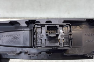 Interrupteur de leve vitre avant droit RENAULT MEGANE 4