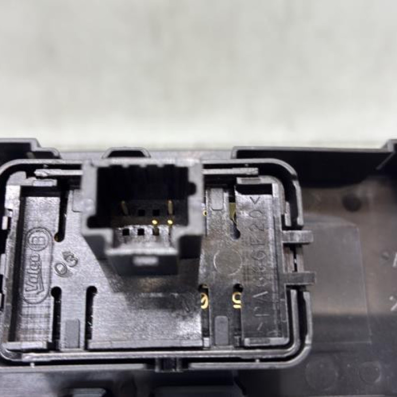 Interrupteur de leve vitre avant droit RENAULT MEGANE 4 Photo n°4