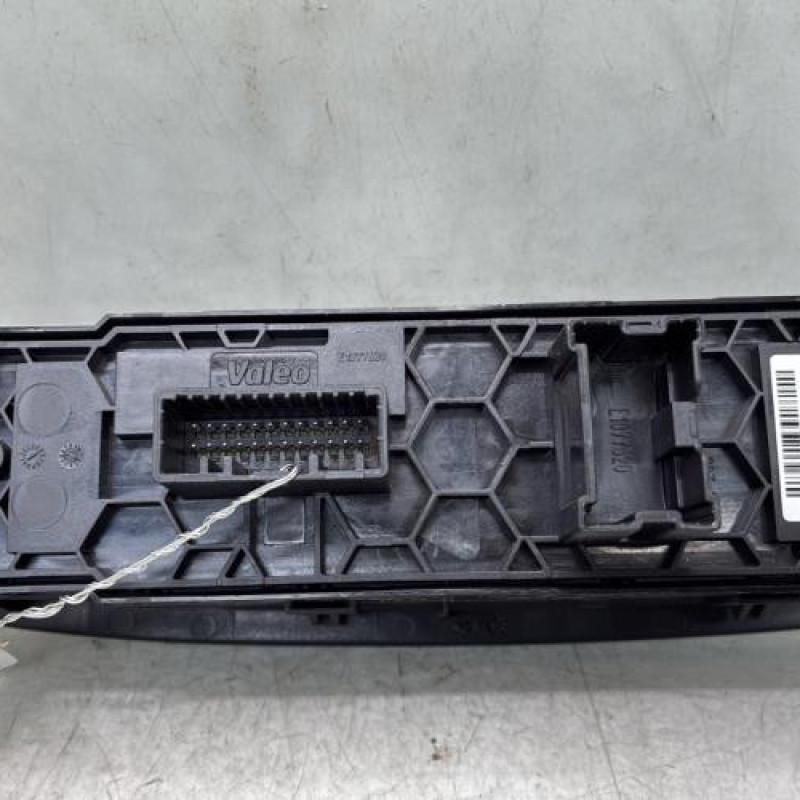 Interrupteur de leve vitre avant gauche RENAULT MEGANE 4 Photo n°3