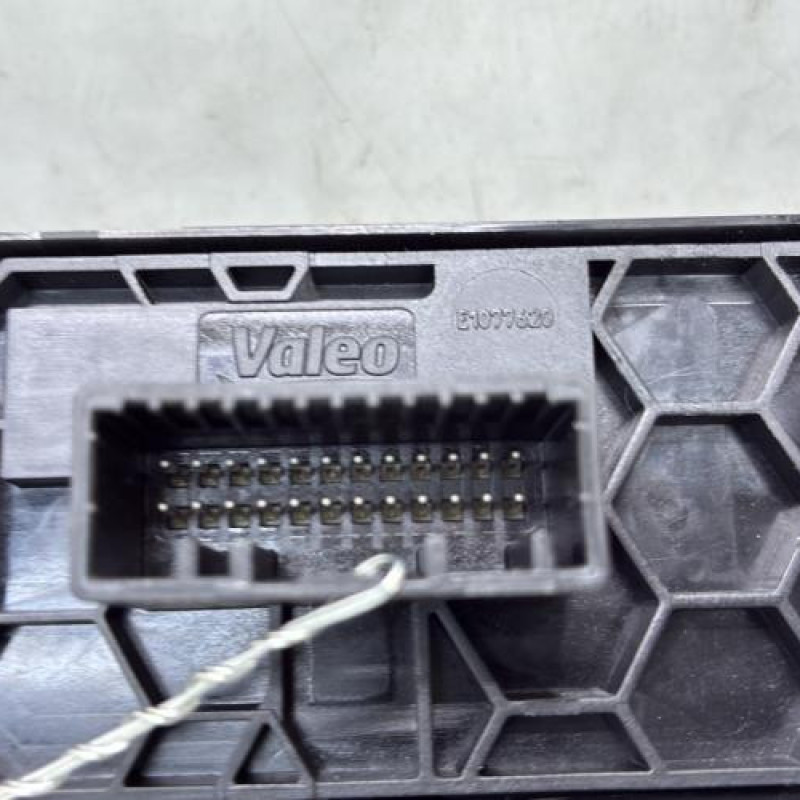 Interrupteur de leve vitre avant gauche RENAULT MEGANE 4 Photo n°4